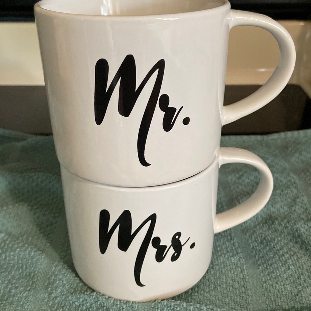 Mr and Mrs coffee cups